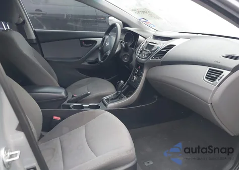 2014 Hyundai Elantra Se z USA, uszkodzony, nr VIN 5NPDH4AE6EH460463